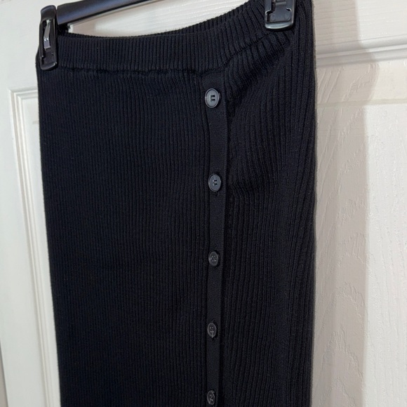 Mooloola Ribbed Button Slit Maxi-Skirt - Picture 11 of 13